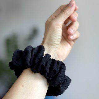 scrunchie w kolorze czarnym