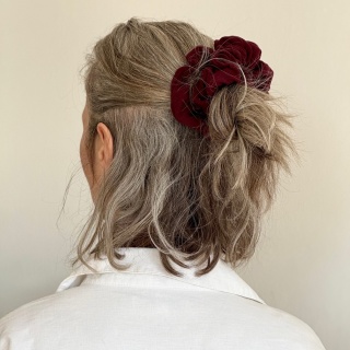 scrunchie w kolorze czerwonego wina